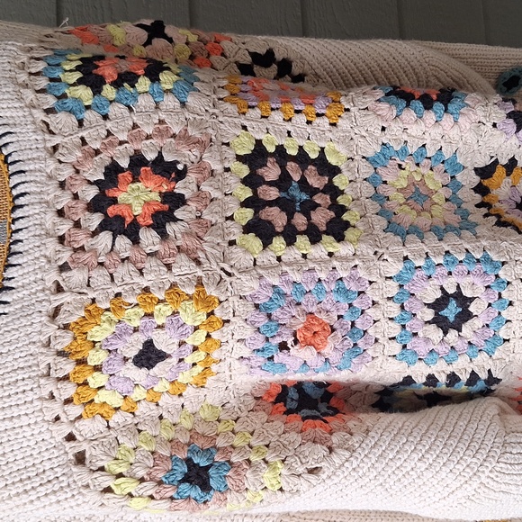 Free People Granny Square crochet oversized sweater size Large - Picture 5 of 13